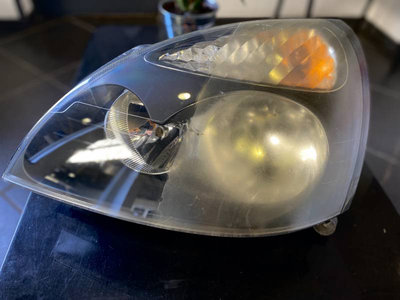 RENOVATION PHARES AVANT/APRES A BORDEAUX