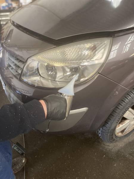LUSTRAGE/ RENOVATION DES PHARES A BORDEAUX